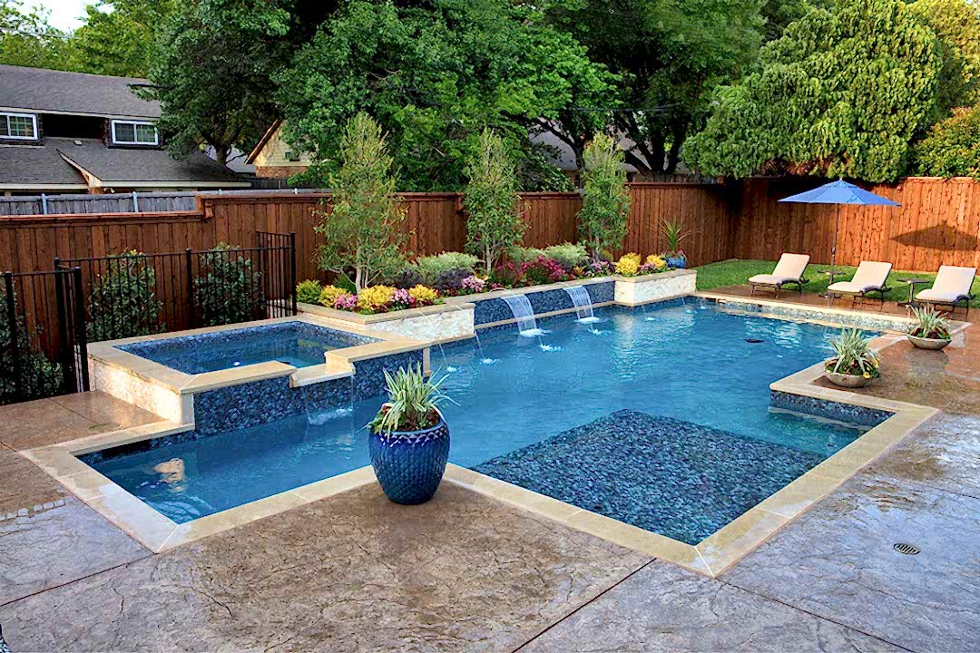 Custom Pool Design and Construction (2)