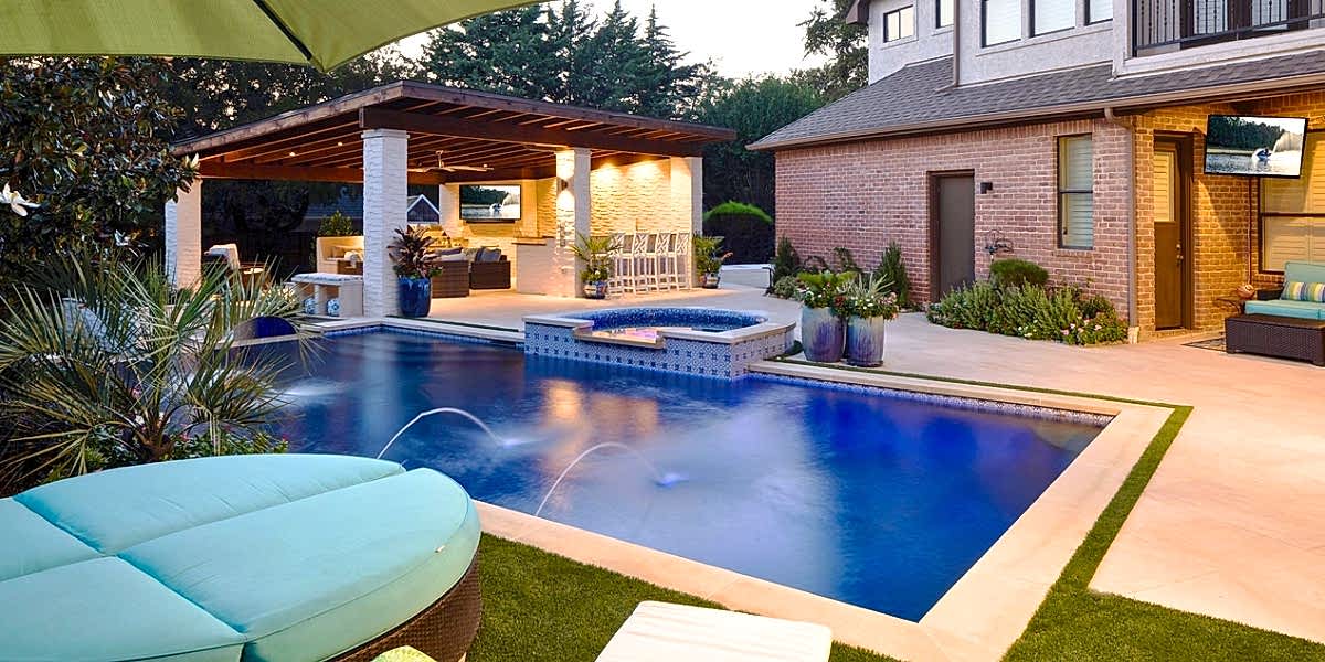 Salt Water Pool vs Chlorine Pool - Advance Pools